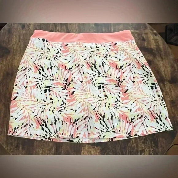 PEBBLE BEACH | DRY-LUXE Performance skort. Size: L - Picture 6 of 10